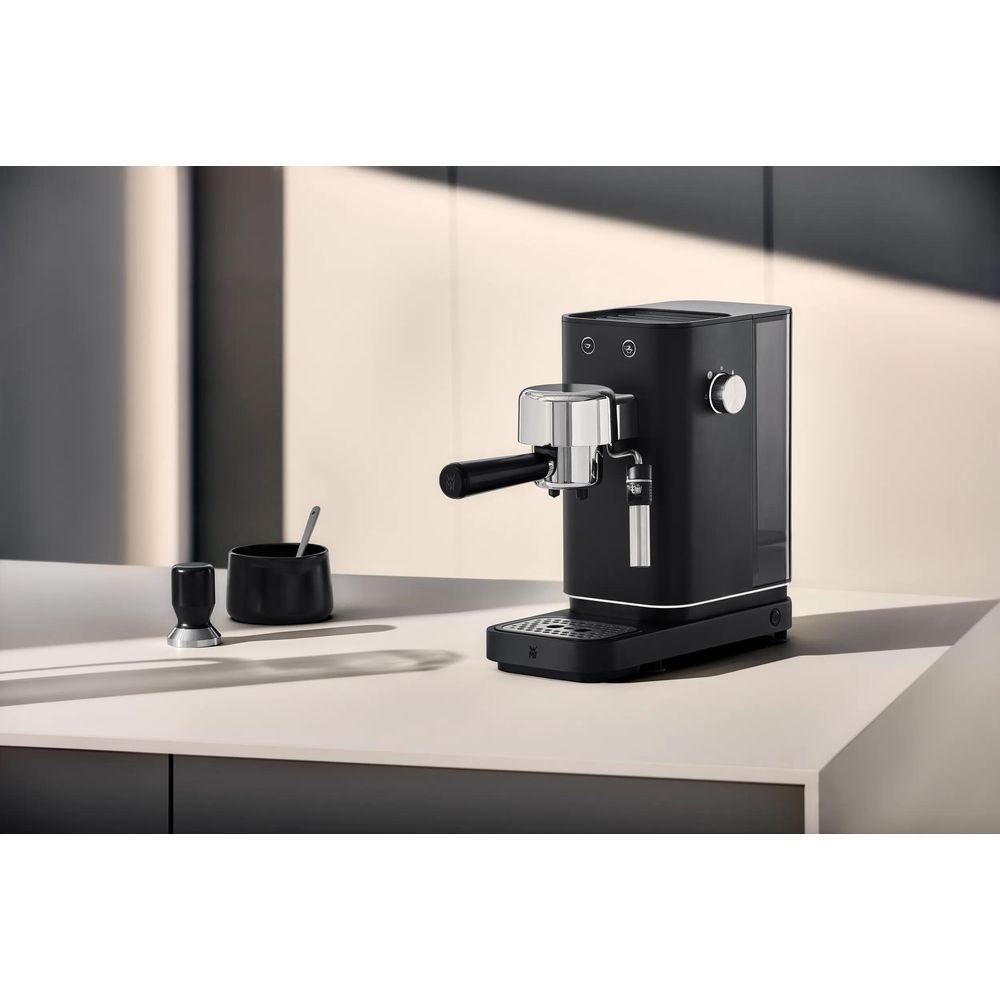 Espressor manual WMF Lumero, 15 bari, duza cappuccino, negru intens