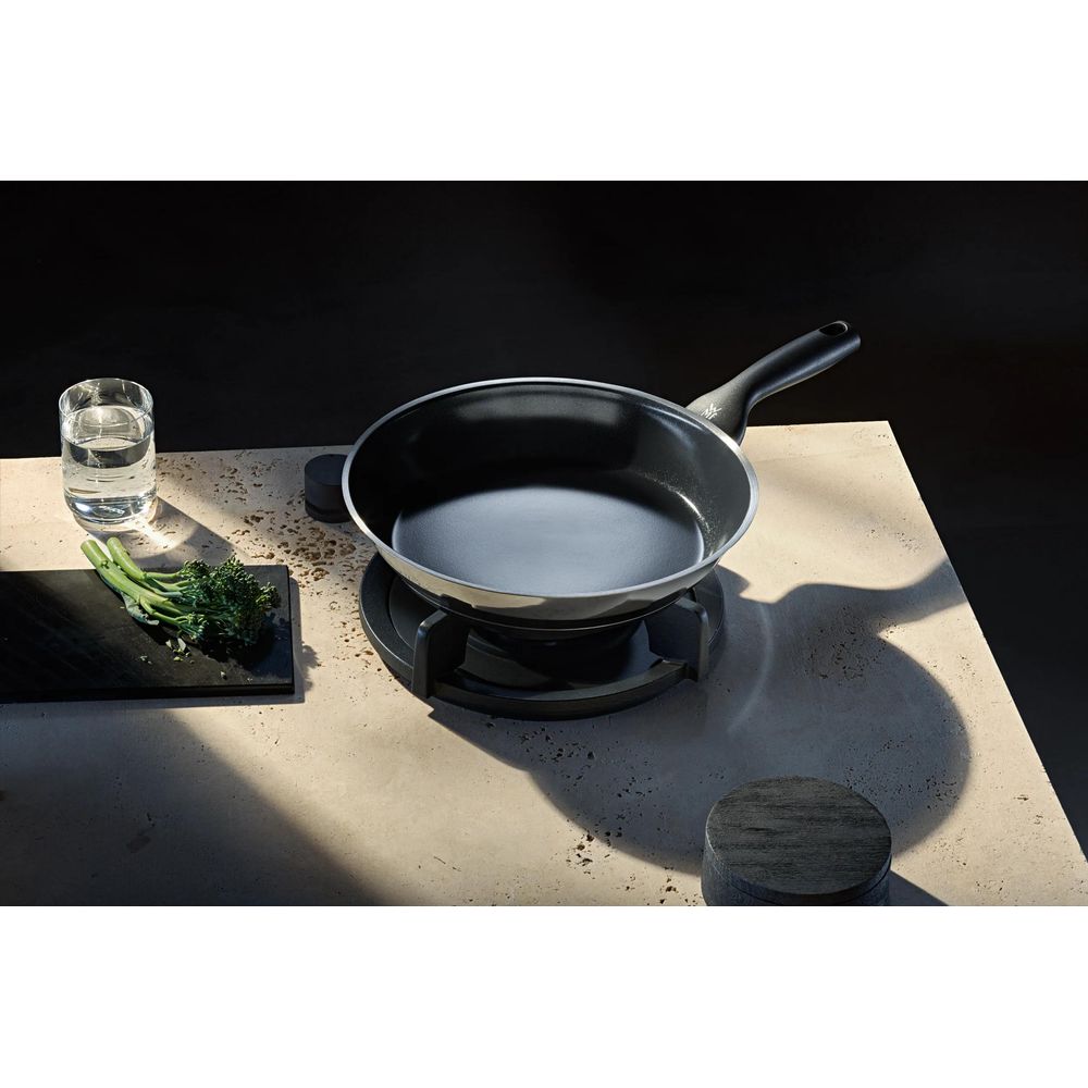 Tigaie WMF CeraDur Profi, 28 cm, Cromargan®, TransTherm®, inductie
