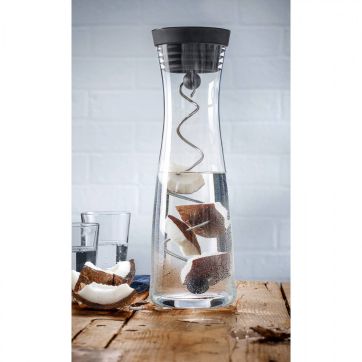 Carafa de apa WMF Basic, 1L, 2 accesorii pentru fructe, 38 cm inaltime