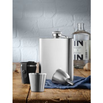 Sticla de buzunar WMF Manhattan cu 4 pahare, palnie & husa