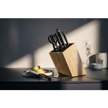 Set de 4 cutite si foarfeca WMF Spitzenklasse Plus, suport inclus Set de 4 cutite si foarfeca WMF Spitzenklasse Plus, suport inclus